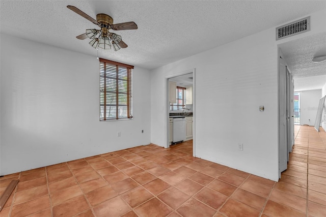 1001 Pearce Dr Unit 106, Clearwater, FL 33764 - photo 3