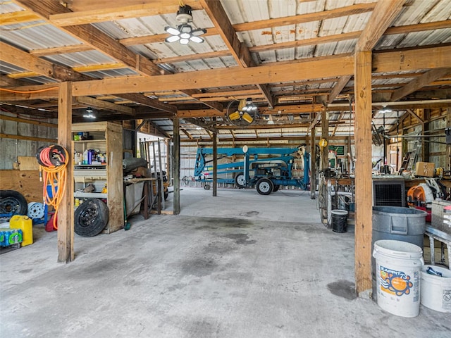 garage featuring a ceiling fan