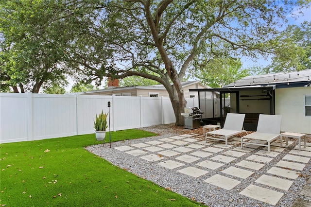 view of yard featuring a patio
