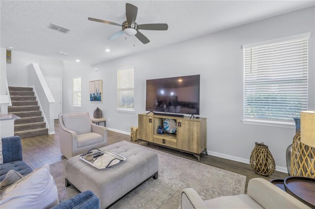 1109 Lady Gouldian Ct, Tampa, FL 33613 - photo 6