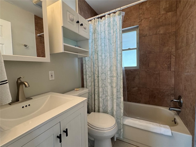 full bath featuring toilet, shower / bathtub combination with curtain, and vanity