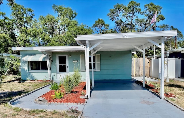624 Folsom St S, Saint Petersburg, FL 33707 - photo 1