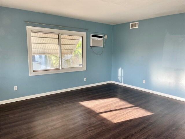 624 Folsom St S, Saint Petersburg, FL 33707 - photo 2