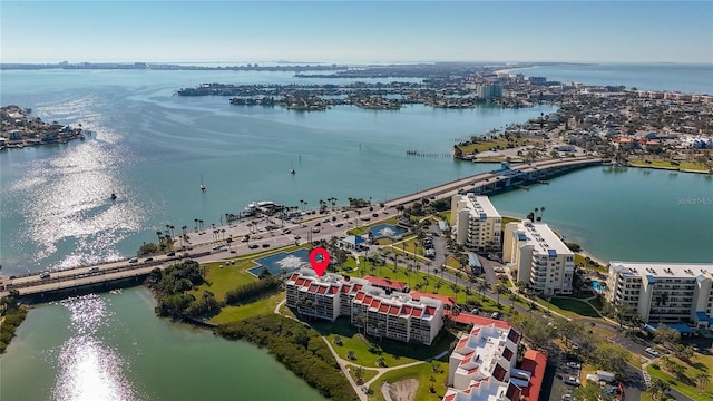 bird's eye view featuring a water view and a city view