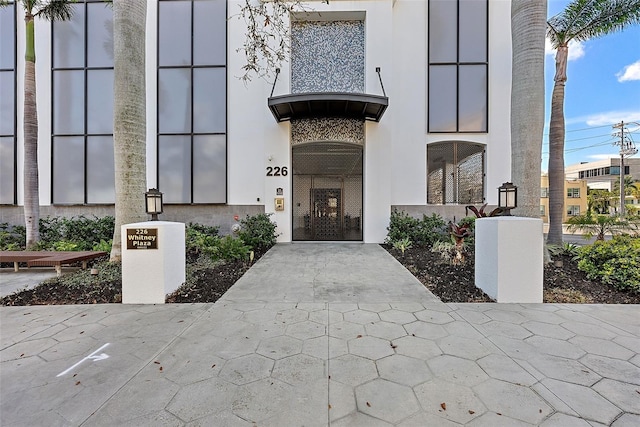 226 5th Ave N Unit 901, Saint Petersburg, FL 33701 - view of exterior entry with stucco siding