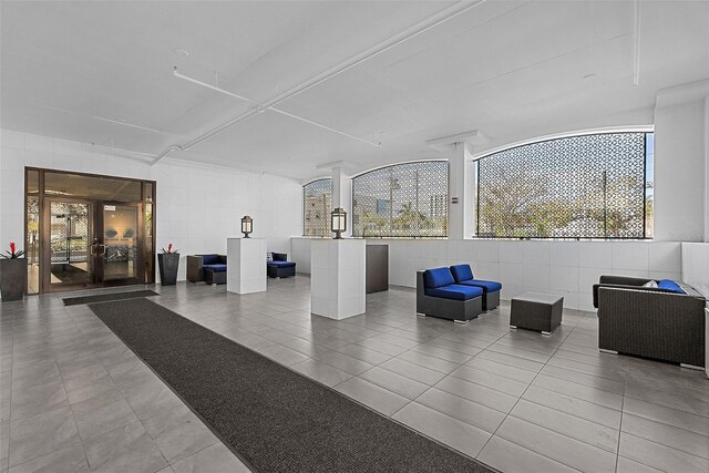 226 5th Ave N Unit 901, Saint Petersburg, FL 33701 - view of building lobby