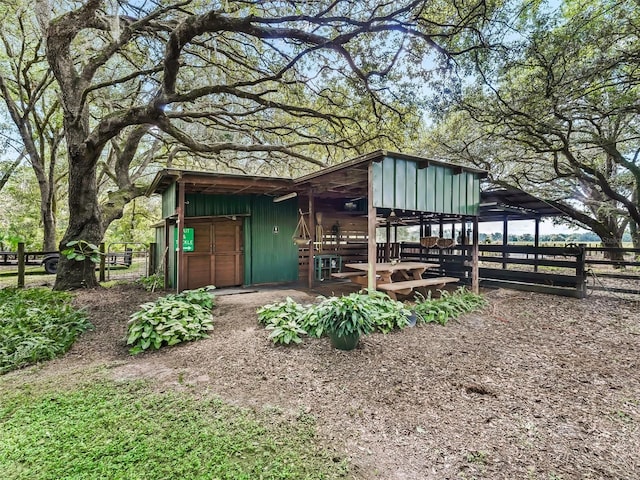 view of outdoor structure with an exterior structure and an outdoor structure