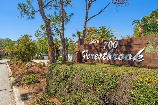 view of community / neighborhood sign