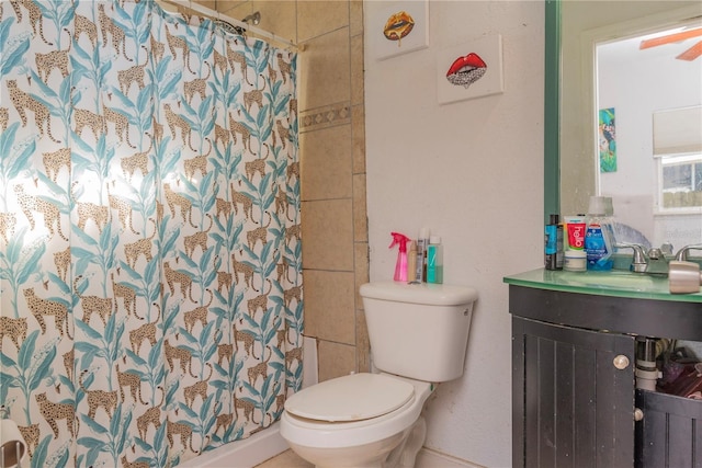 313 Jefferson Ave S, Oldsmar, FL 34677 - full bathroom featuring vanity, curtained shower, and toilet