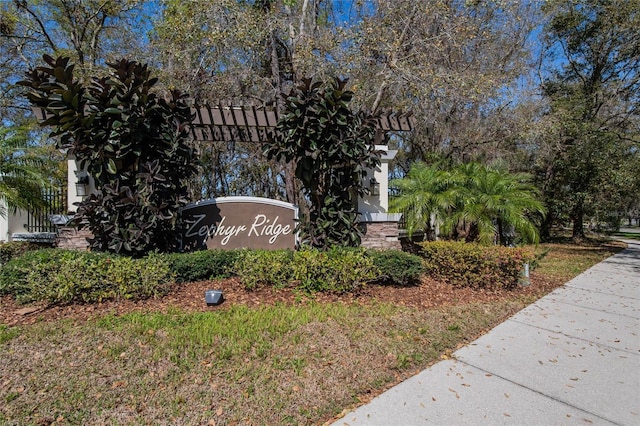 view of community / neighborhood sign