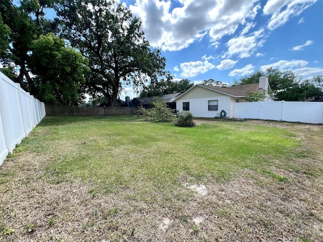 1811 Tawnee Pl, Brandon, FL 33510 - view of yard featuring a fenced backyard