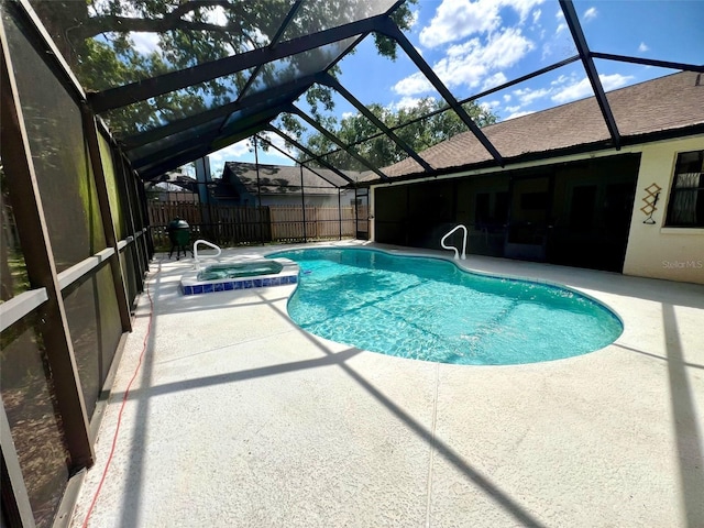 1811 Tawnee Pl, Brandon, FL 33510 - view of pool with a lanai, a pool with connected hot tub, and a patio area