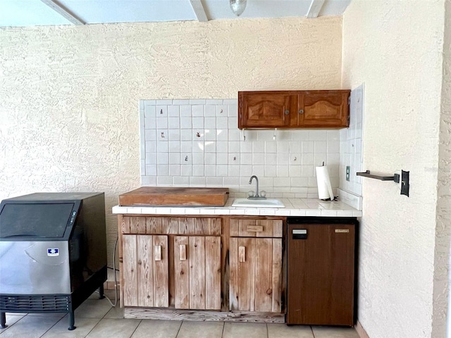 1811 Tawnee Pl, Brandon, FL 33510 - interior space featuring a sink