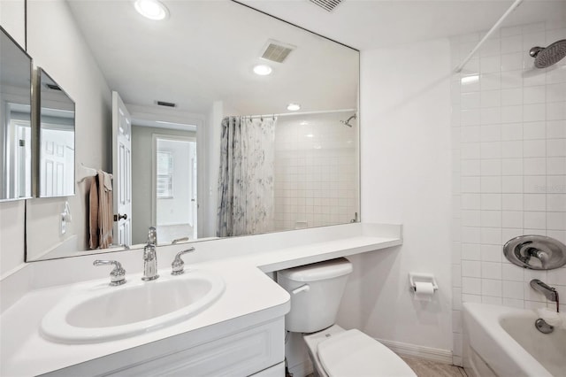 full bathroom featuring shower / tub combo, visible vents, toilet, vanity, and recessed lighting