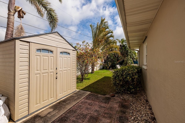 2340 W Bay Isle Dr SE, Saint Petersburg, FL 33705 - view of shed