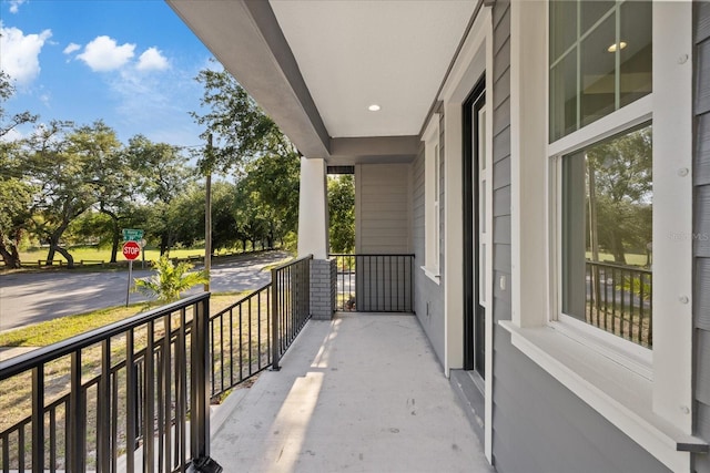 3902 E Henry Ave, Tampa, FL 33610 - balcony with a porch