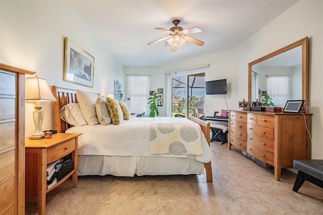 bedroom with ceiling fan