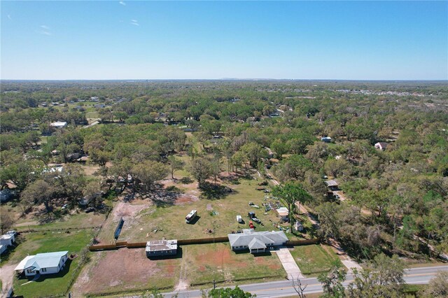 bird's eye view with a view of trees