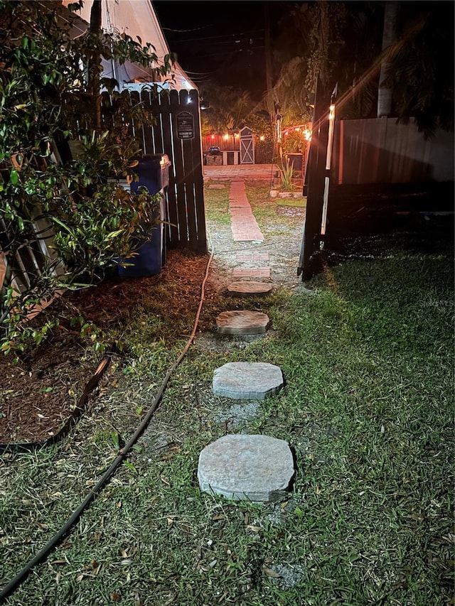 1859 Oklahoma Ave NE, Saint Petersburg, FL 33703 - view of yard with fence