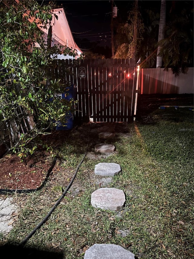 1859 Oklahoma Ave NE, Saint Petersburg, FL 33703 - view of yard with fence