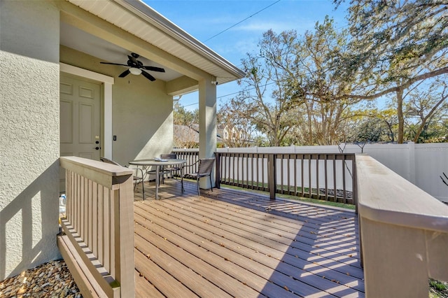 4411 Culbreath Rd, Valrico, FL 33596 - deck featuring outdoor dining space and ceiling fan