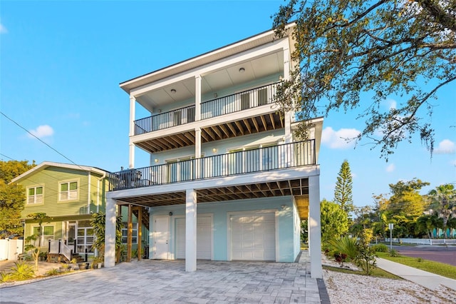 view of front of house with an attached garage