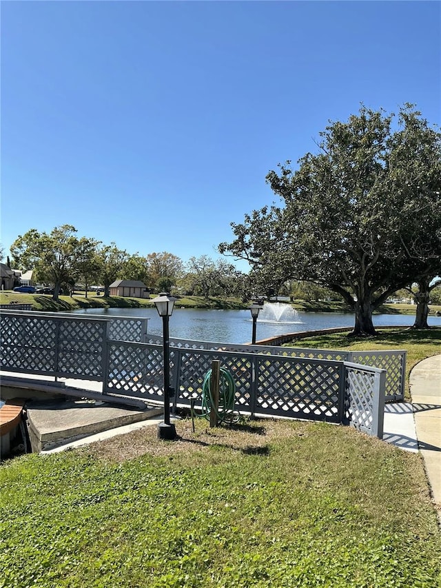 view of yard featuring a water view