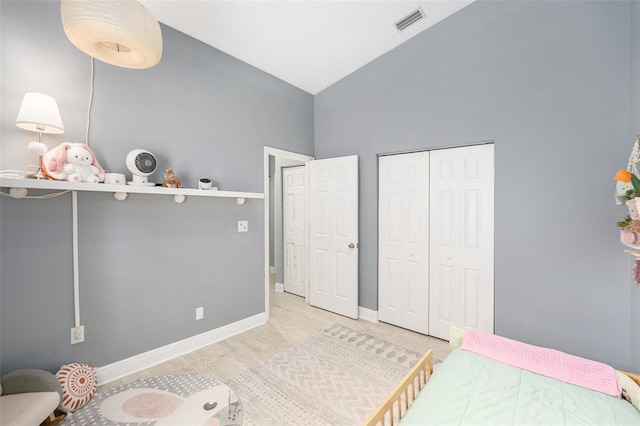 2519 Southern Oak Cir, Clearwater, FL 33764 - bedroom with visible vents and baseboards