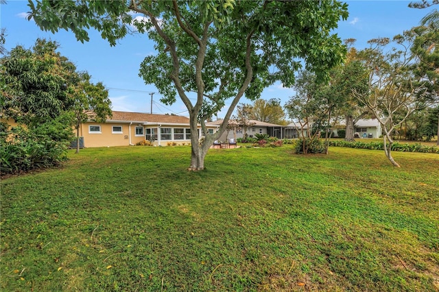 4322 22nd Ave N, Saint Petersburg, FL 33713 - view of grassy yard