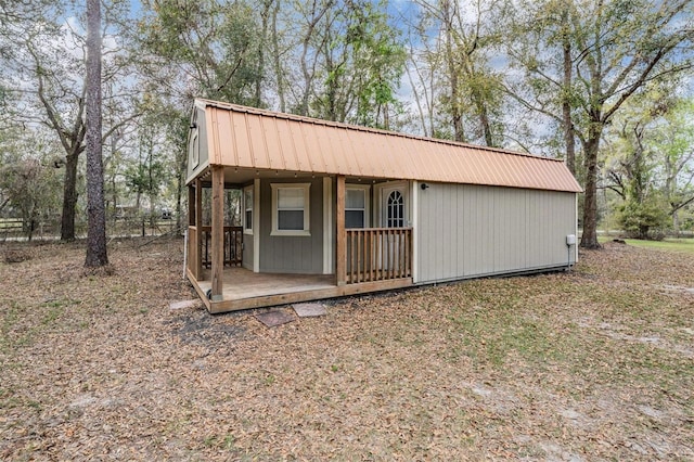 view of outbuilding with an outbuilding