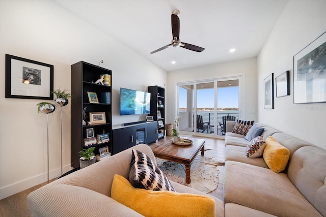 living room with recessed lighting, wood finished floors, a ceiling fan, baseboards, and vaulted ceiling