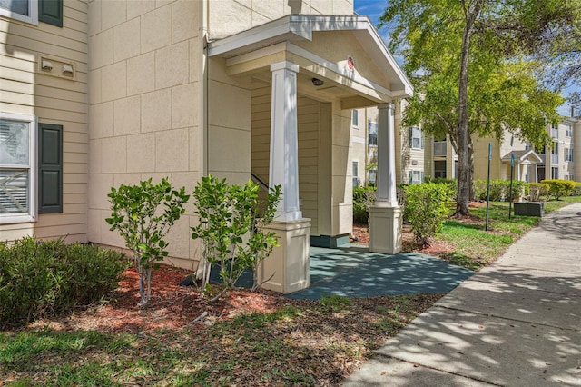 view of property entrance