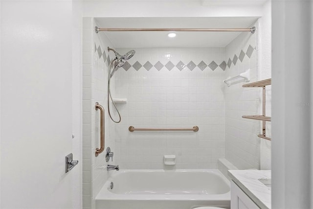 209 NE Lincoln Cir N Unit 105, Saint Petersburg, FL 33702 - full bath featuring bathtub / shower combination and vanity