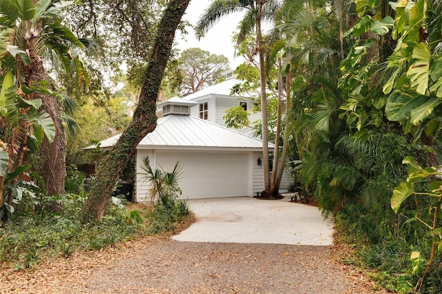 exterior space featuring driveway