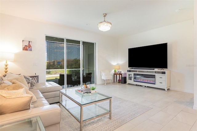 living area with baseboards