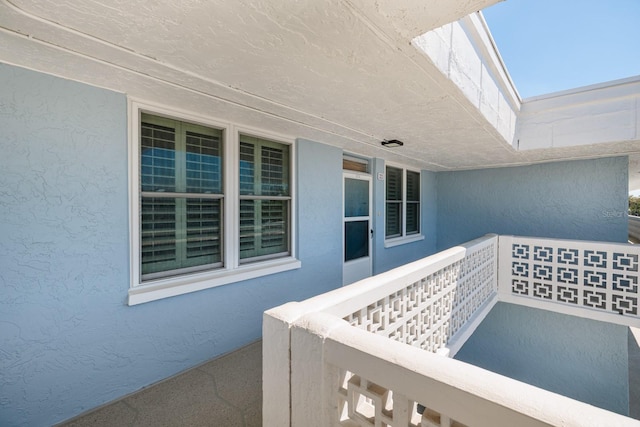 4715 Bay St NE Unit 323, Saint Petersburg, FL 33703 - view of patio / terrace