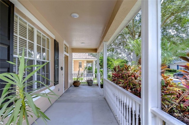 view of patio / terrace with covered porch