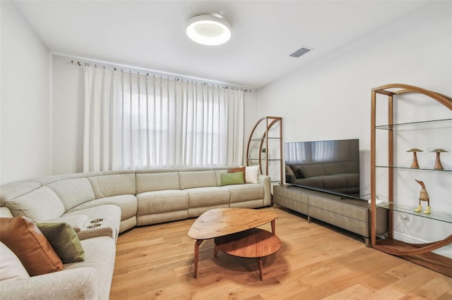4012 W Morrison Ave, Tampa, FL 33629 - living room with visible vents and light wood-style flooring