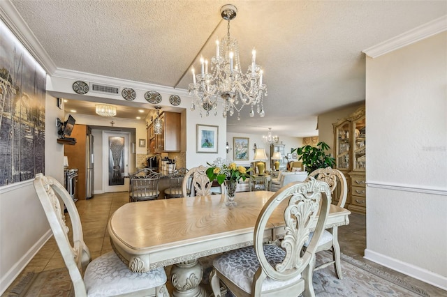 634 Edgewater Dr Unit 744, Dunedin, FL 34698 - dining area with a chandelier, a textured ceiling, and crown molding