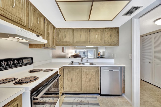 kitchen featuring visible vents, a sink, electric range oven, under cabinet range hood, and stainless steel dishwasher