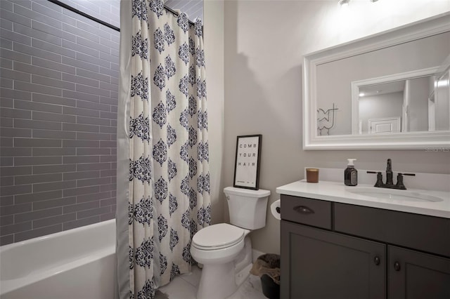 full bath featuring vanity, toilet, and shower / tub combo with curtain