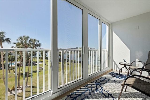 view of sunroom / solarium