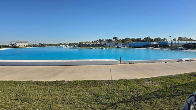 view of swimming pool