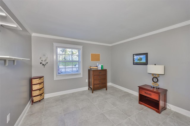 living area featuring light tile patterned floors, baseboards, and crown molding