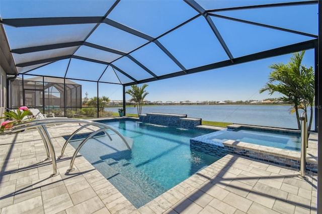 view of swimming pool with a lanai, a pool with connected hot tub, a patio, and a water view