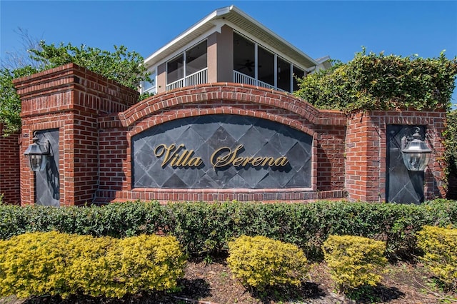 view of community / neighborhood sign