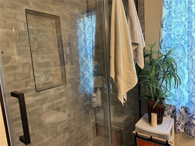 2069 Overbrook Ln, Spring Hill, FL 34606 - full bath featuring a shower stall