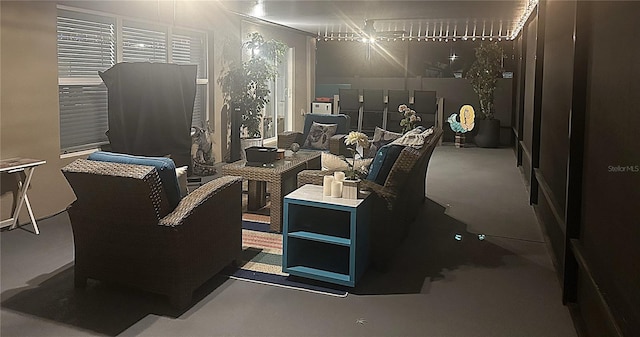 6494 Beverly Hills Dr, Zephyrhills, FL 33541 - interior space