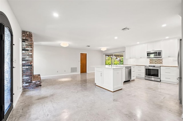 360 22nd Ave NE, Saint Petersburg, FL 33704 - photo 17
