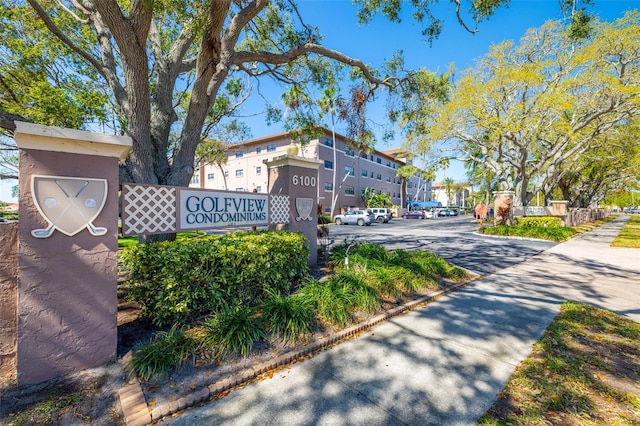 view of community / neighborhood sign